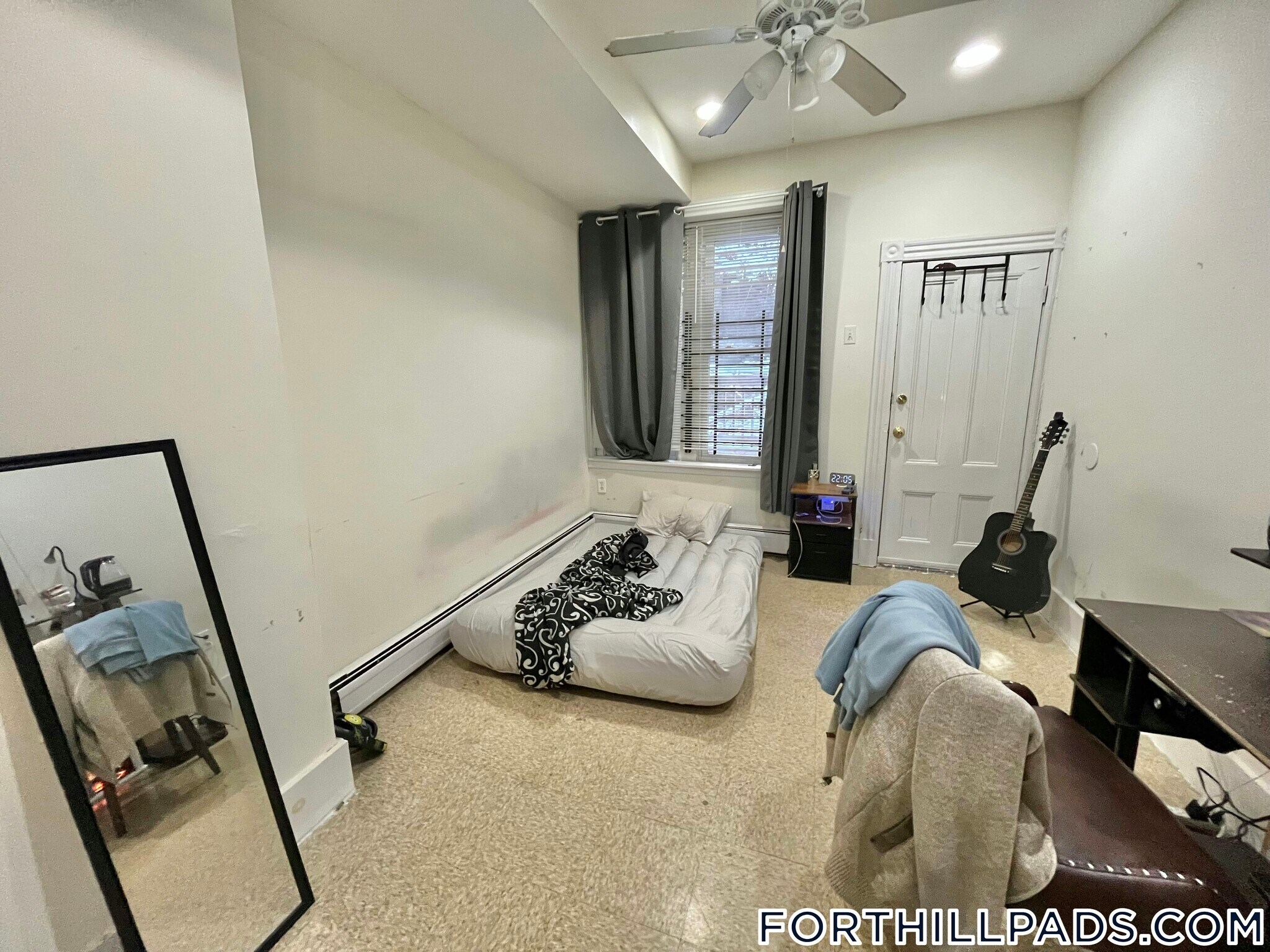 Building Photo - 129 Cedar St