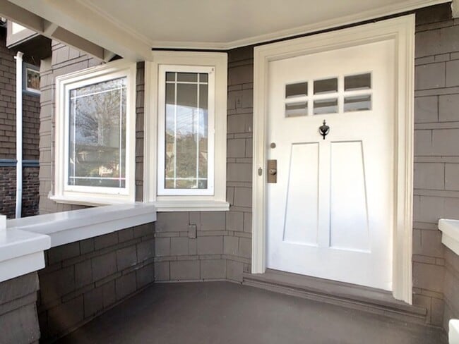 Building Photo - 1714 Santa Clara Ave