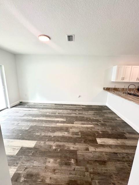 Building Photo - 528 Kilimanjaro Dr