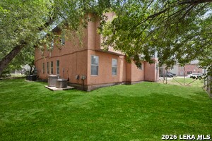 Building Photo - 7575 Windsor Oaks