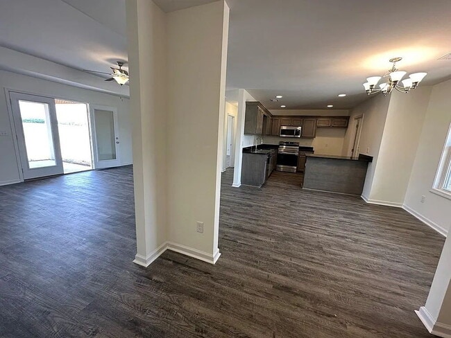 Building Photo - Available soon!