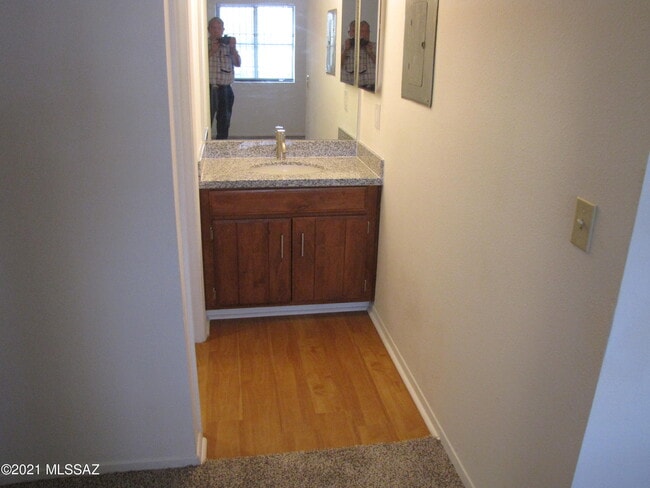 Building Photo - 6625 E Golf Links Rd