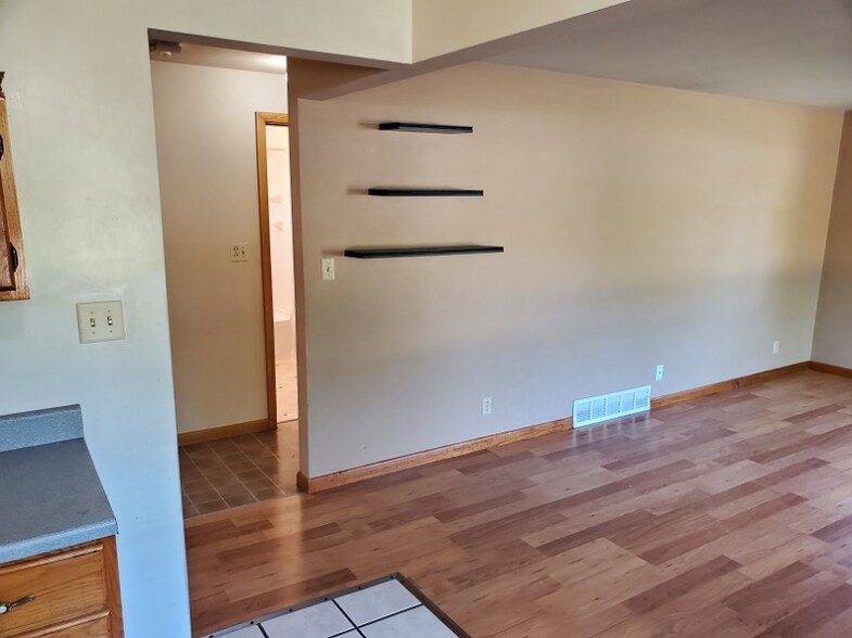 Building Photo - 1163 Higgins Ave