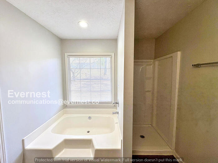 Building Photo - 95 Rosebud Ln