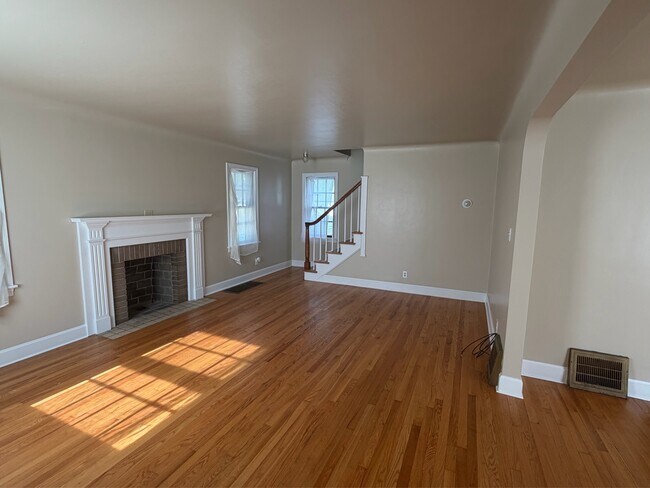 Building Photo - 51 N Dunlap Ave