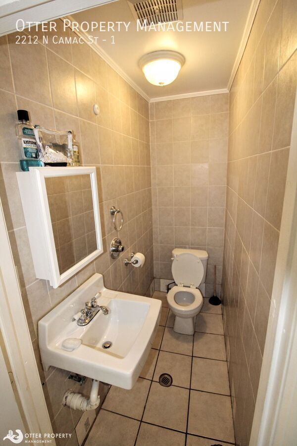 Building Photo - Room for Rent- Clean, Private Room for Ren...