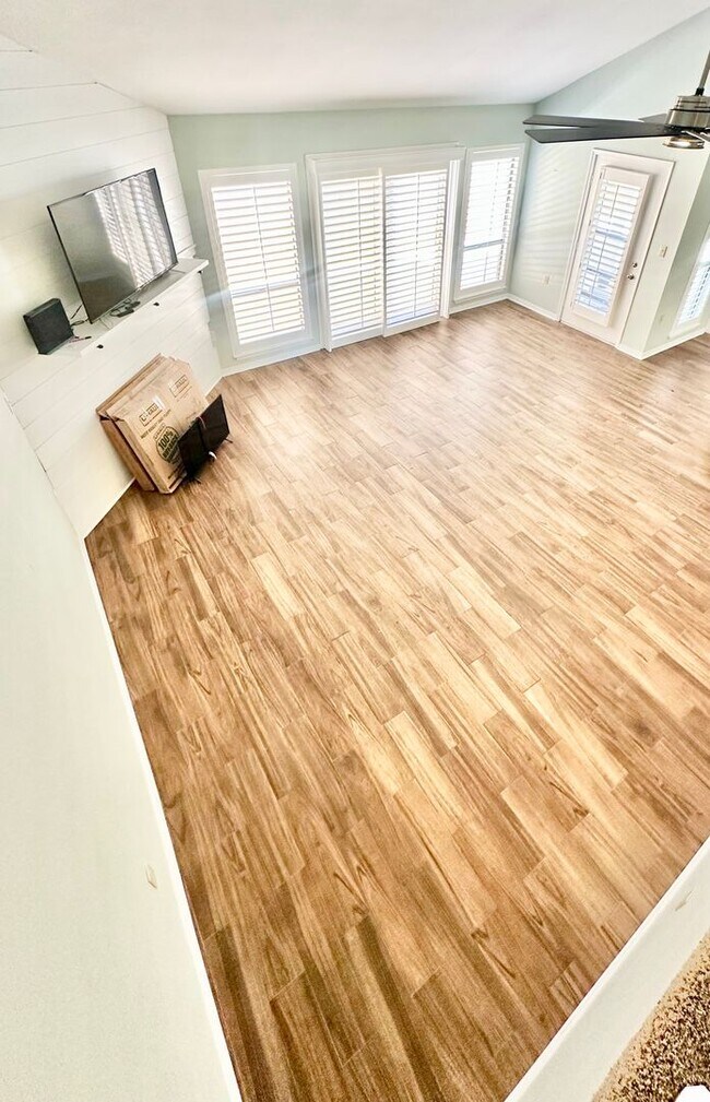 Building Photo - 937 Holbrook Cir