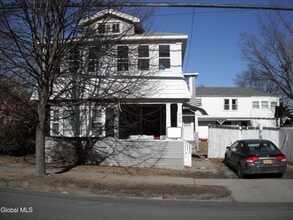 Building Photo - 309 Vliet St