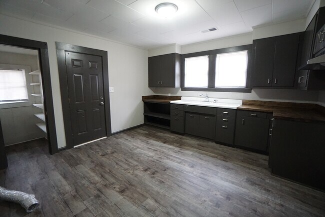 Building Photo - 941 McDonald Chapel Rd