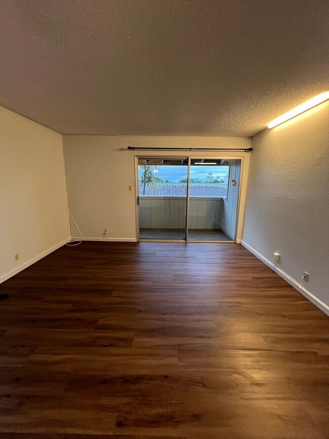 Building Photo - 2 bedroom / 1 bath Unit with 1 parking stall #134.  **First Showing on Tuesday, February 3, 2026 ...