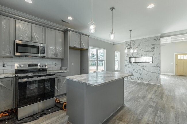 Building Photo - 5085 Oop Rd