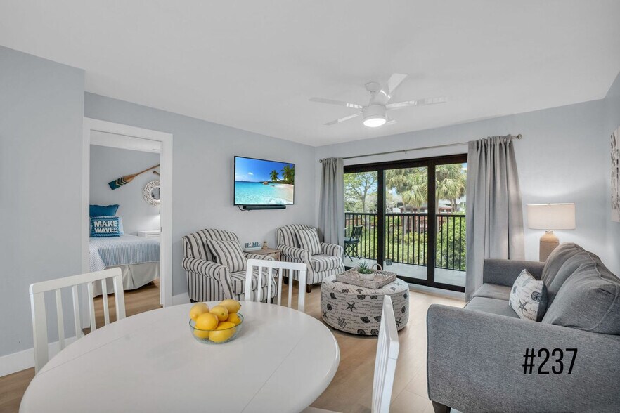 Building Photo - 600 Neapolitan Way