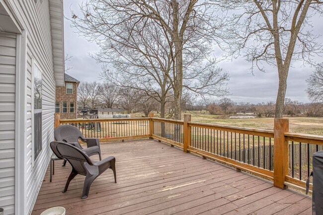 Building Photo - Highly desirable home in Briarbrook