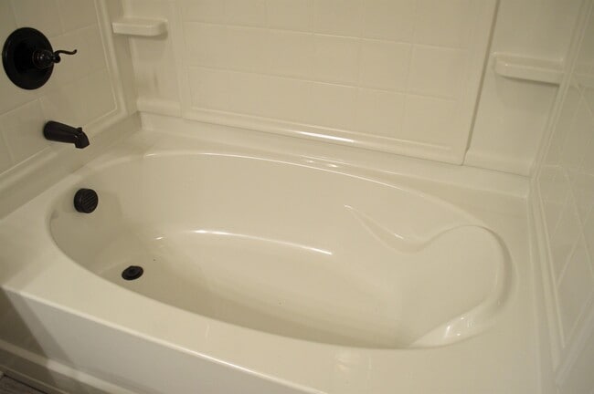 Building Photo - 803 Coles Ferry Pike