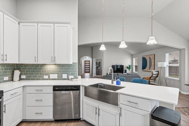 Building Photo - 10218 Ansel Dr