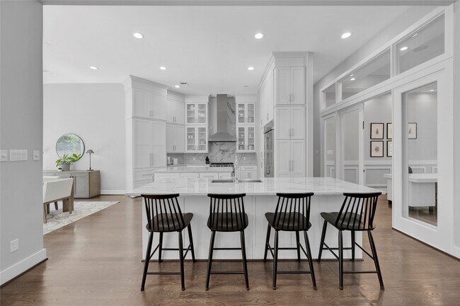 Building Photo - 19 Acorn Cluster Ct