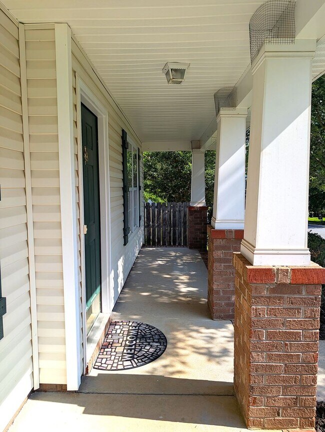 Building Photo - 2409 Trace Creek Dr