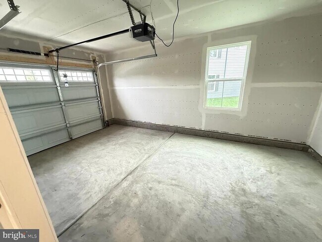 Building Photo - 622 Laurelwood Cir