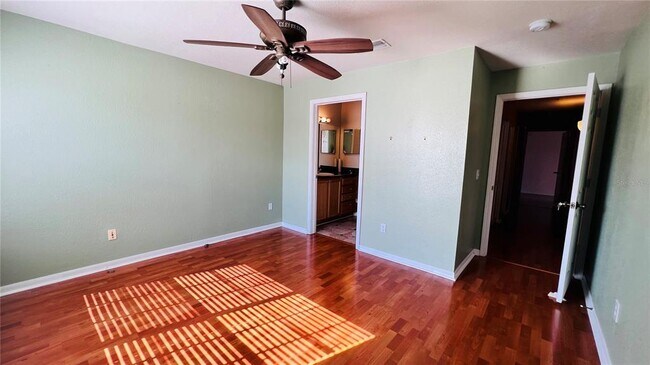 Building Photo - 9165 Lee Vista Blvd