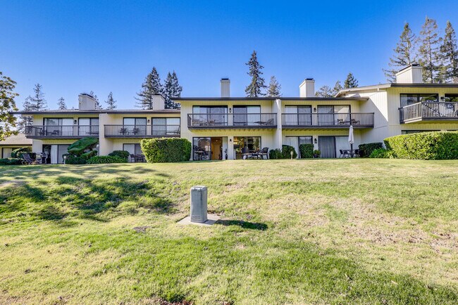 Building Photo - 760 Cottage Dr