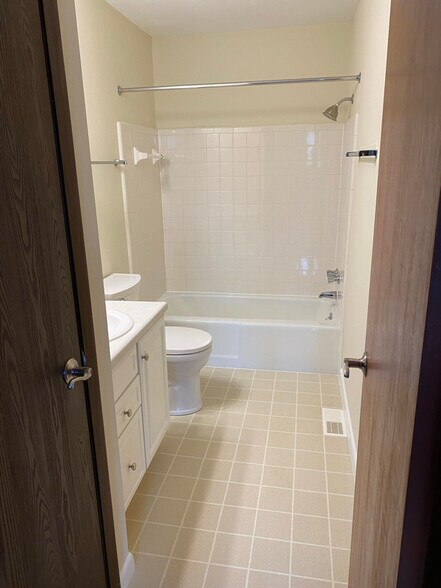 Building Photo - 4523 Croftshire Dr