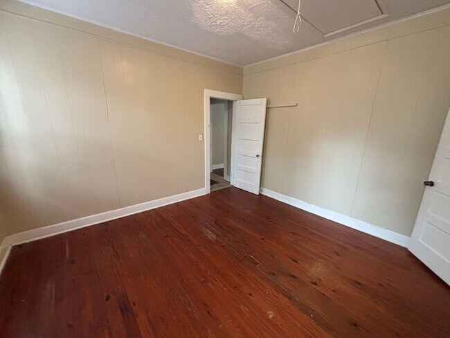 Building Photo - Located On Forrest Road!! LEASE OPTIONS: 12 Months or 24 Months Leases Only