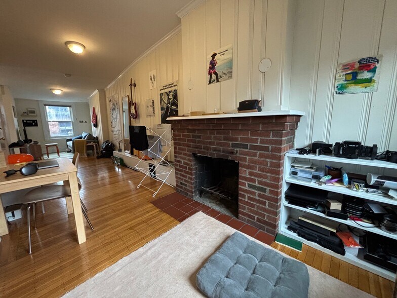 Building Photo - 43 S Russell St