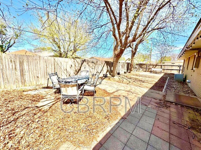 Building Photo - 5434 31st St