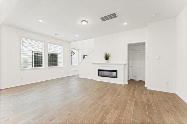 Building Photo - 151 W Coralburst Lp