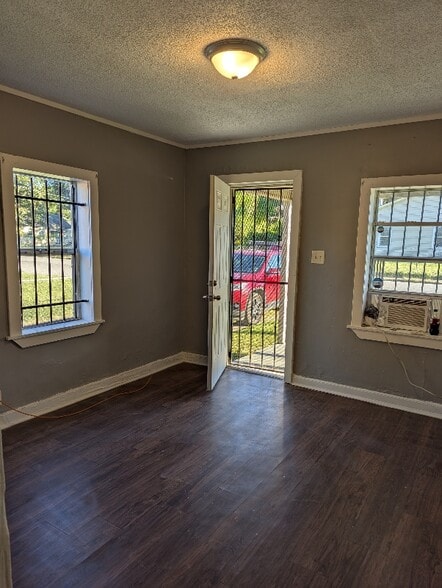 Building Photo - 2608 Deadrick Ave