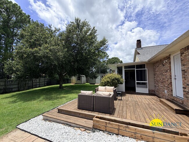 Building Photo - 541 E Timberlake Dr