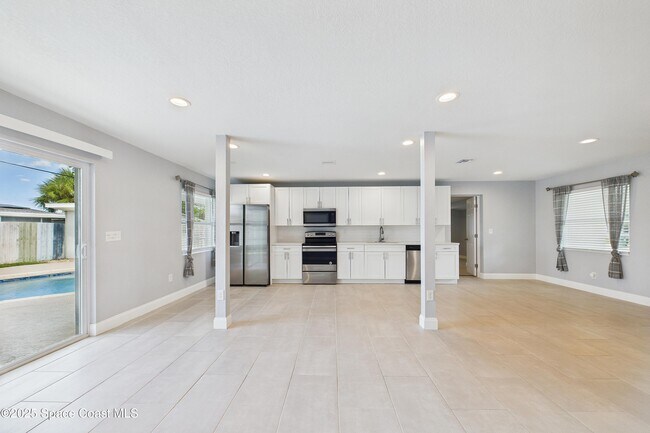 Building Photo - 1500 Dorsal St