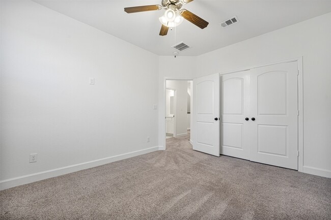 Building Photo - 11926 Briarwood Hill Way