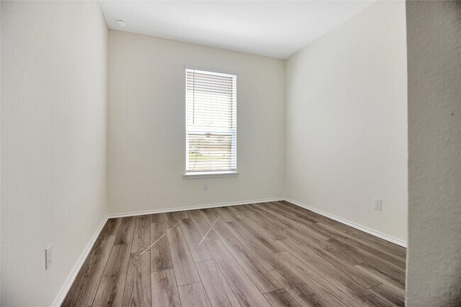 Building Photo - 101 Unforgiven Ln