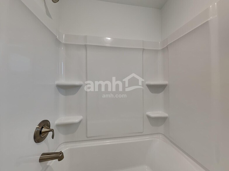 Building Photo - 1143 Livengood Wy