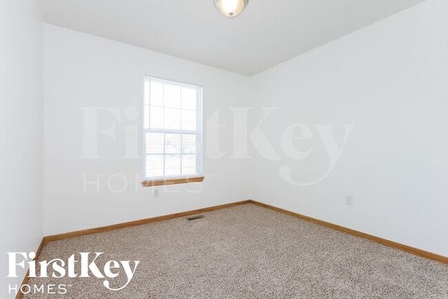 Building Photo - 8415 NE 107th St