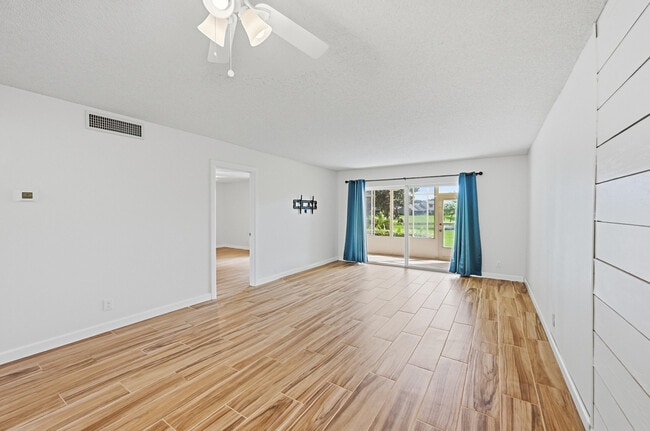 Building Photo - 2805 Casita Way