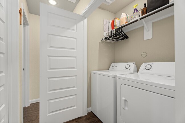 Building Photo - 2408 Bray Head Dr