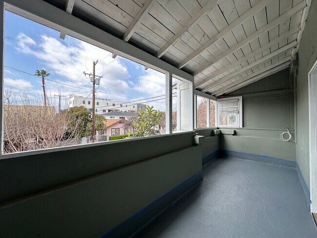 Building Photo - 1162 St Andrews Pl