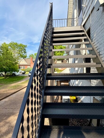 Building Photo - 2309 Cisco St