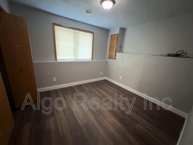 Building Photo - 2931 N Aldrich Ave