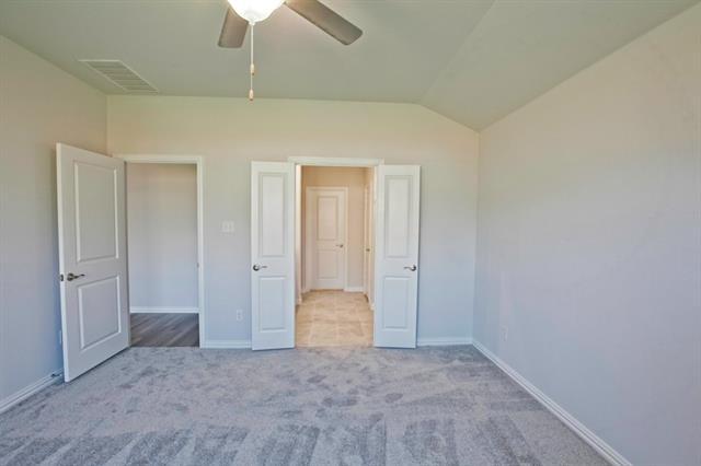 Building Photo - 625 Hidden Cove Dr