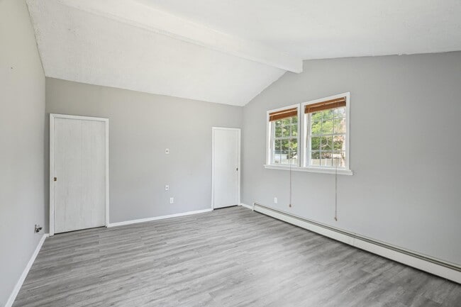 Building Photo - 65 N Howell Ave
