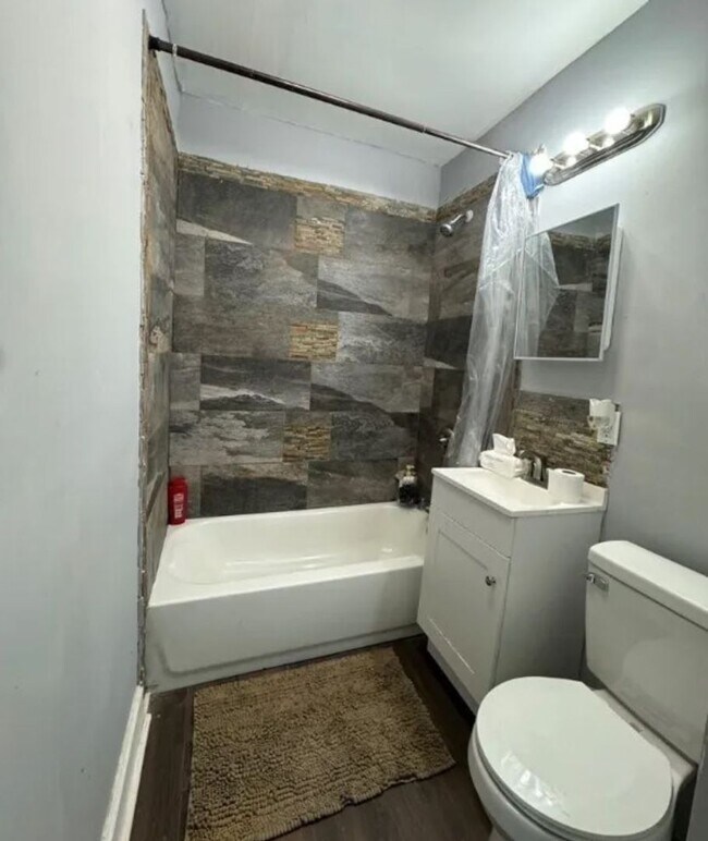 Building Photo - Osmond Duplex