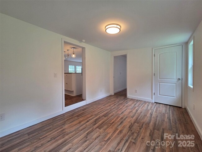 Building Photo - 2128 Hodgin St