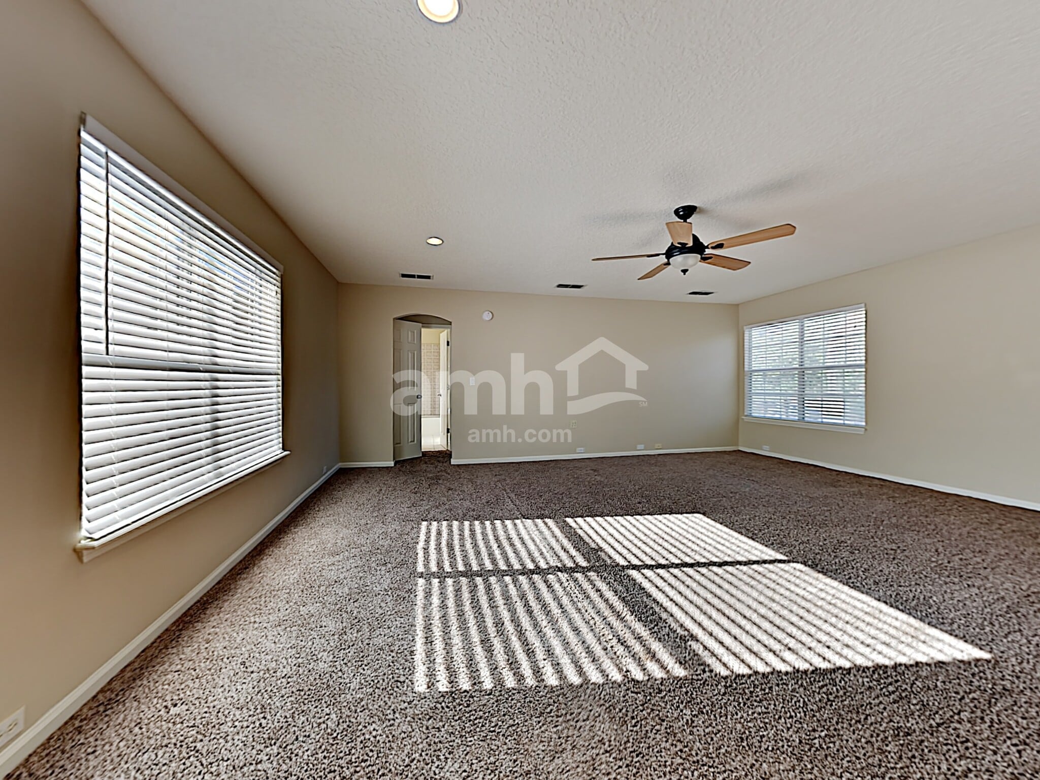 Building Photo - 240 Sweetbrier Branch Ln