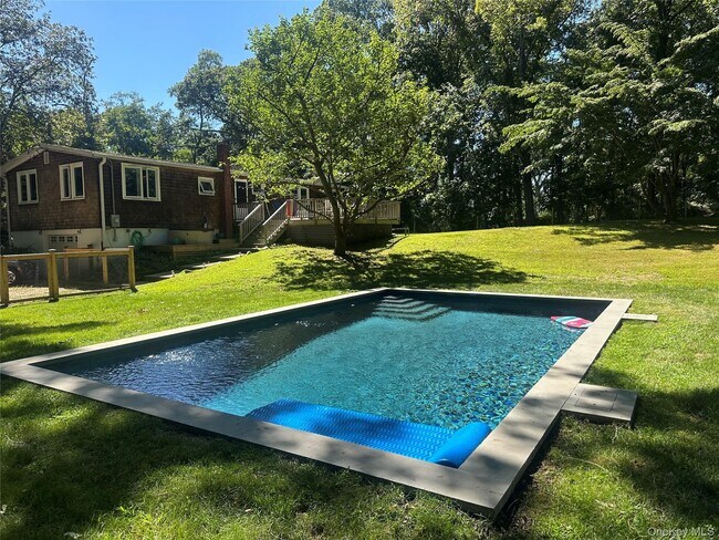 Building Photo - 9 Johnston Rd