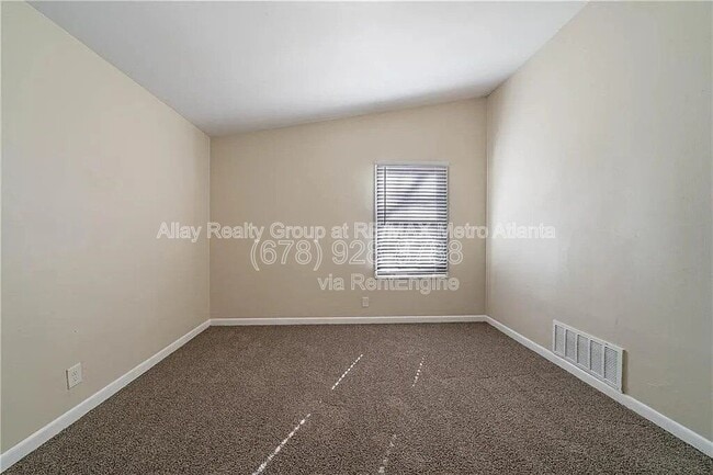 Building Photo - 16 Bromack Dr SE