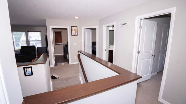 Building Photo - 7320 Blackwell Dr