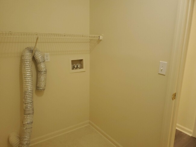 Building Photo - 304 Grandiflora Cir